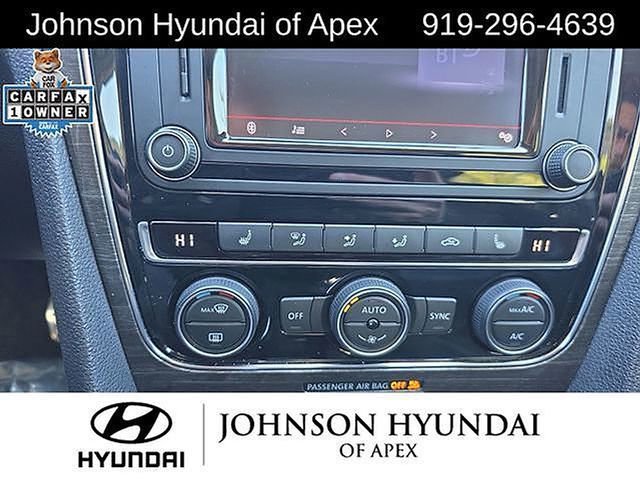 Used 2016 Volkswagen Passat 1.8T SEL Premium image 40