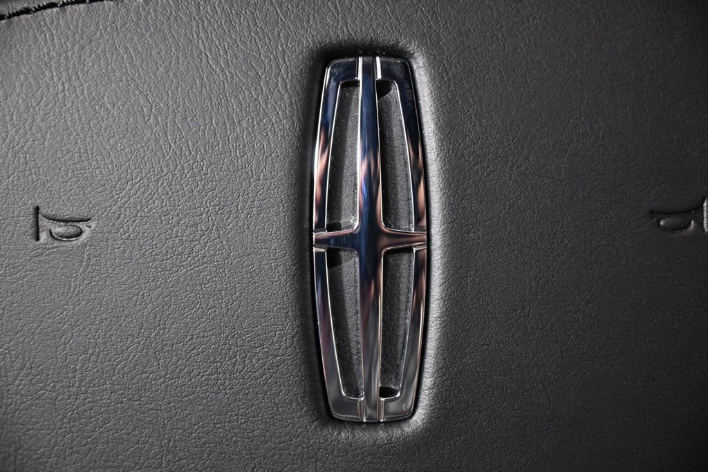 New 2026 Lincoln Nautilus Reserve w/ Jet Appearance Package image 30