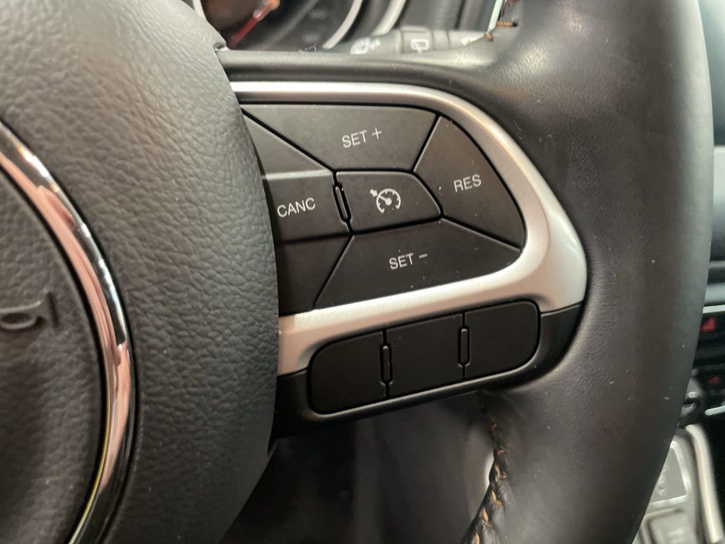 Used 2020 Jeep Compass Latitude AWD/4WD image 30