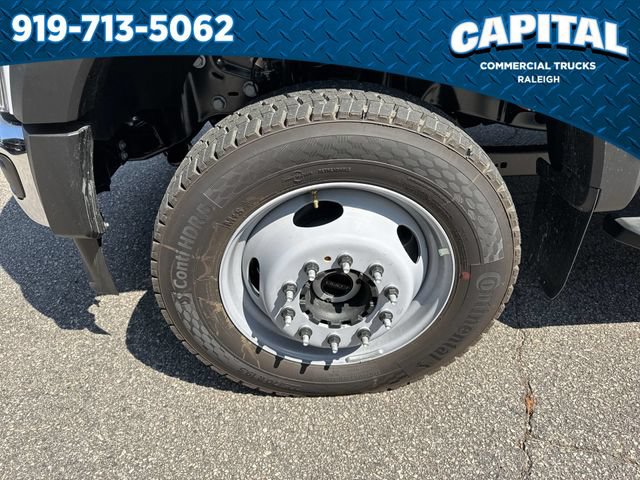 New 2026 Ford F550 4x4 Crew Cab image 15