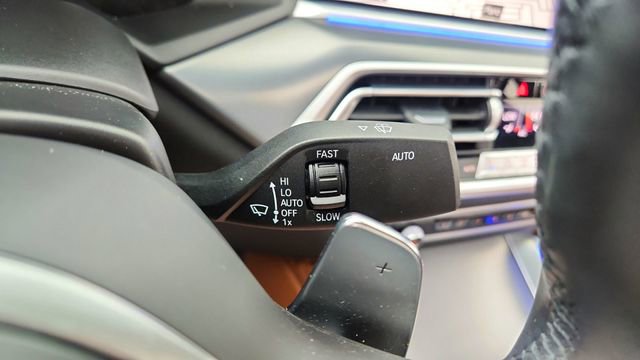 Used 2023 BMW X6 xDrive40i w/ Executive Package image 42