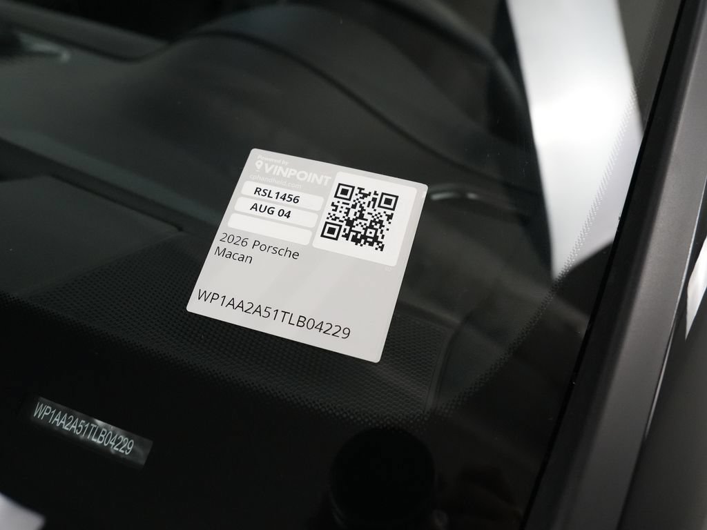 Certified 2026 Porsche Macan AWD/4WD image 16