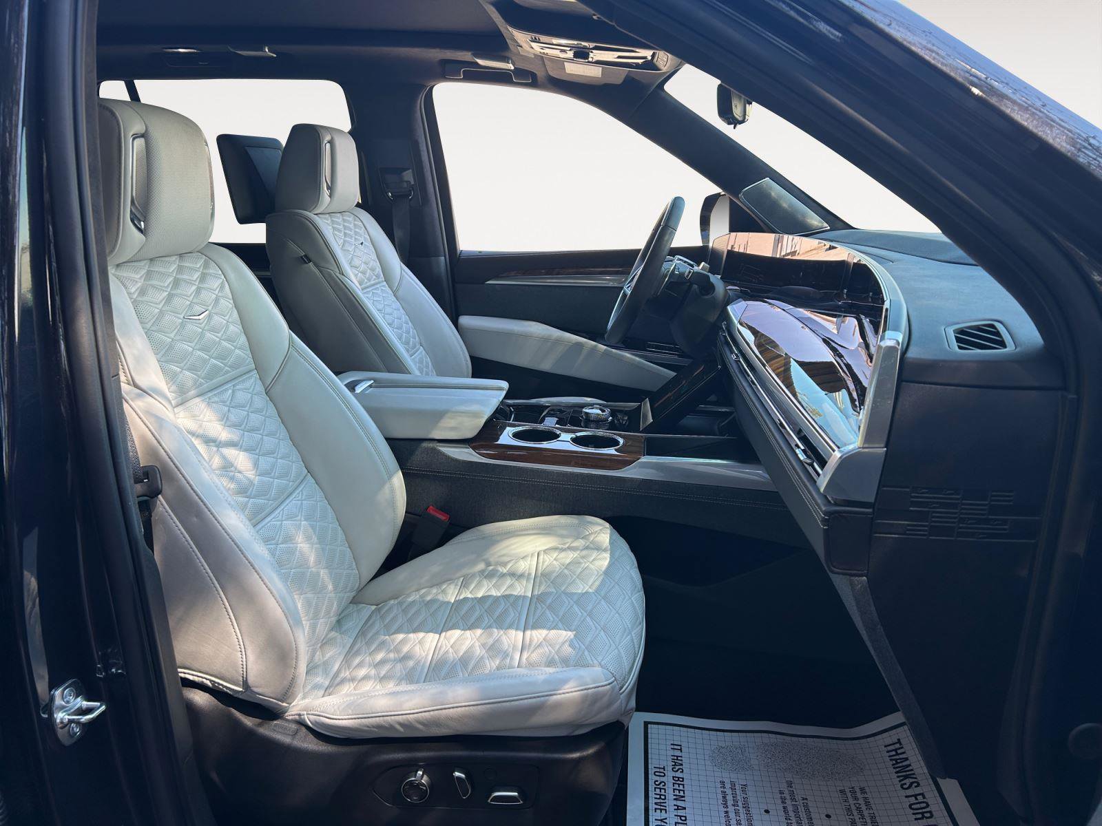 Certified 2025 Cadillac Escalade Sport Platinum w/ LPO, ONYX Package image 15