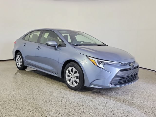 Used 2026 Toyota Corolla LE FWD image 4