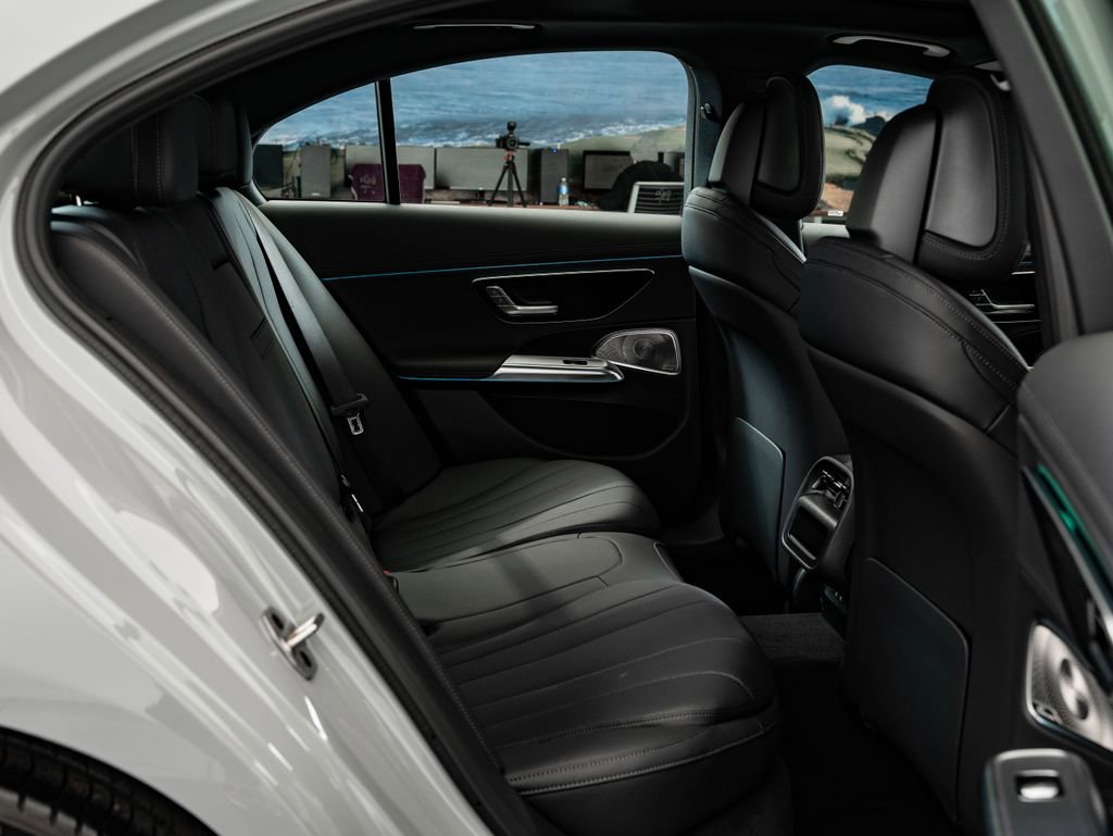 New 2026 Mercedes-Benz E 350 4MATIC Sedan image 44