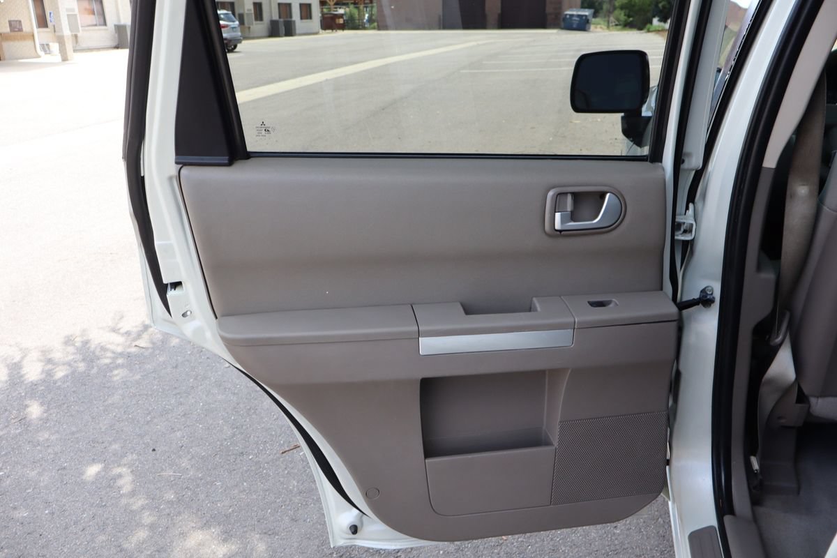 Used 2008 Mitsubishi Endeavor LS AWD/4WD image 24