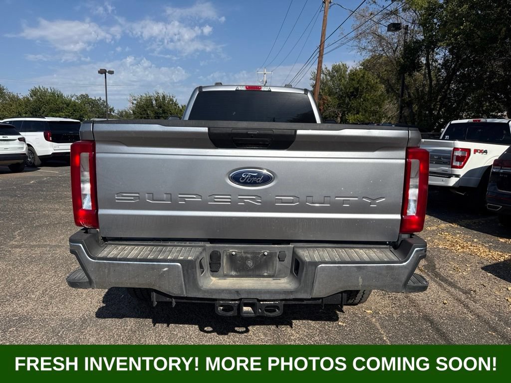 Used 2024 Ford F350 XLT AWD/4WD image 3