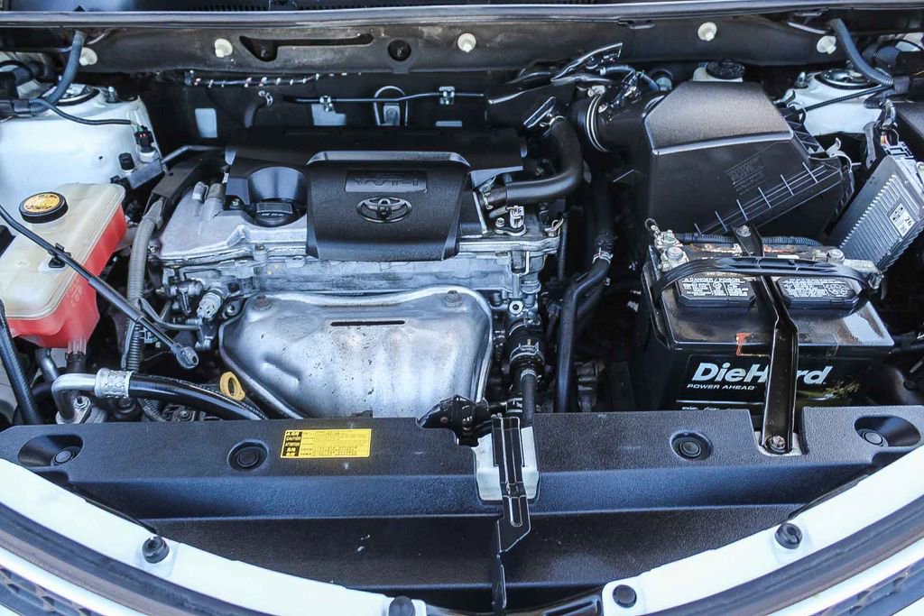 Used 2013 Toyota RAV4 XLE w/ Preferred Accessory Pkg AWD/4WD image 27