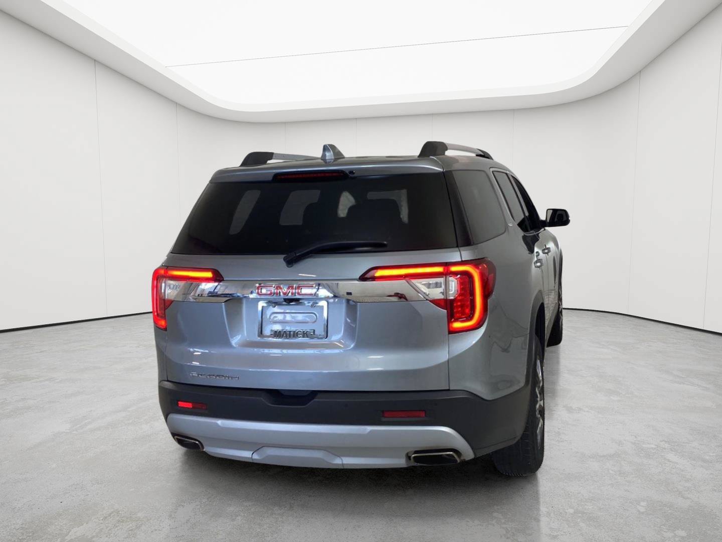 Certified 2023 GMC Acadia SLT w/ LPO, Floor Liner Package FWD image 6