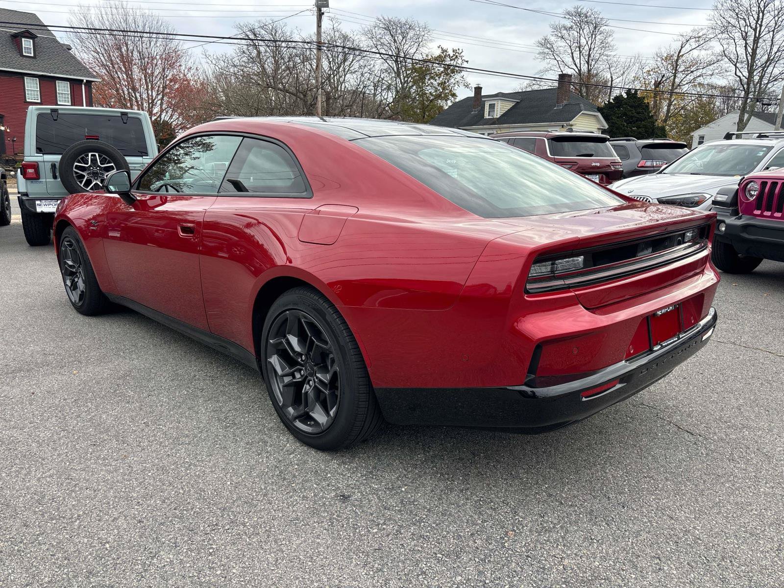 Used 2025 Dodge Charger Daytona R/T w/ Sun & Sound Package AWD/4WD image 3