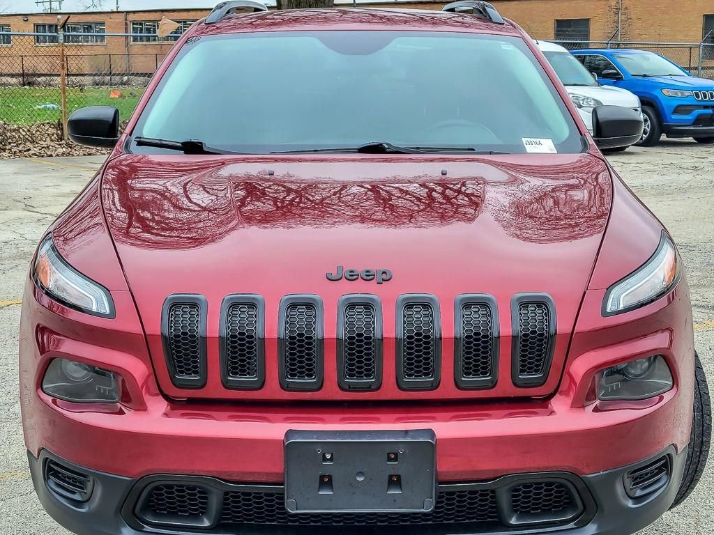 Used 2016 Jeep Cherokee Sport image 5