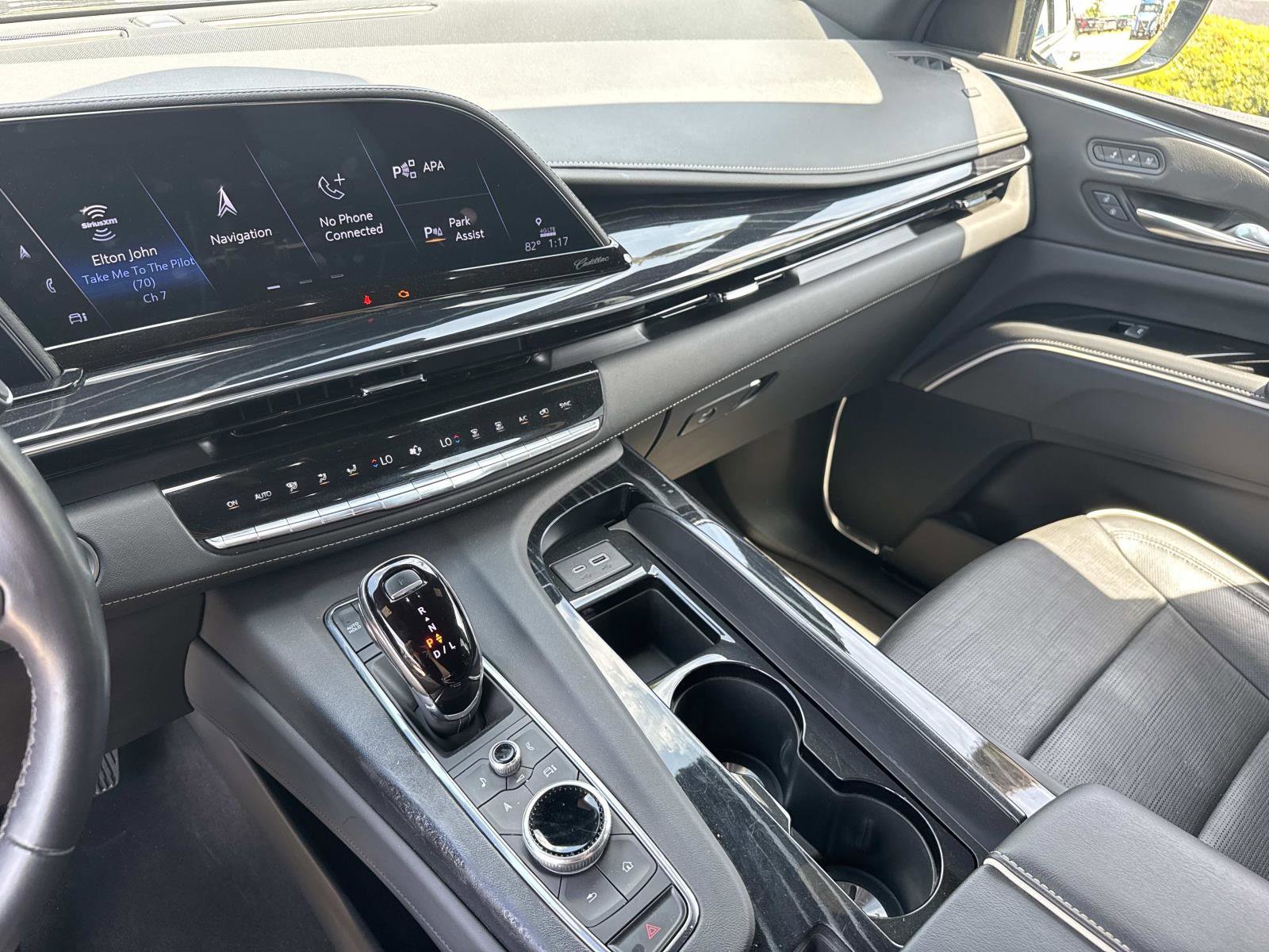 Used 2024 Cadillac Escalade Sport AWD/4WD image 21