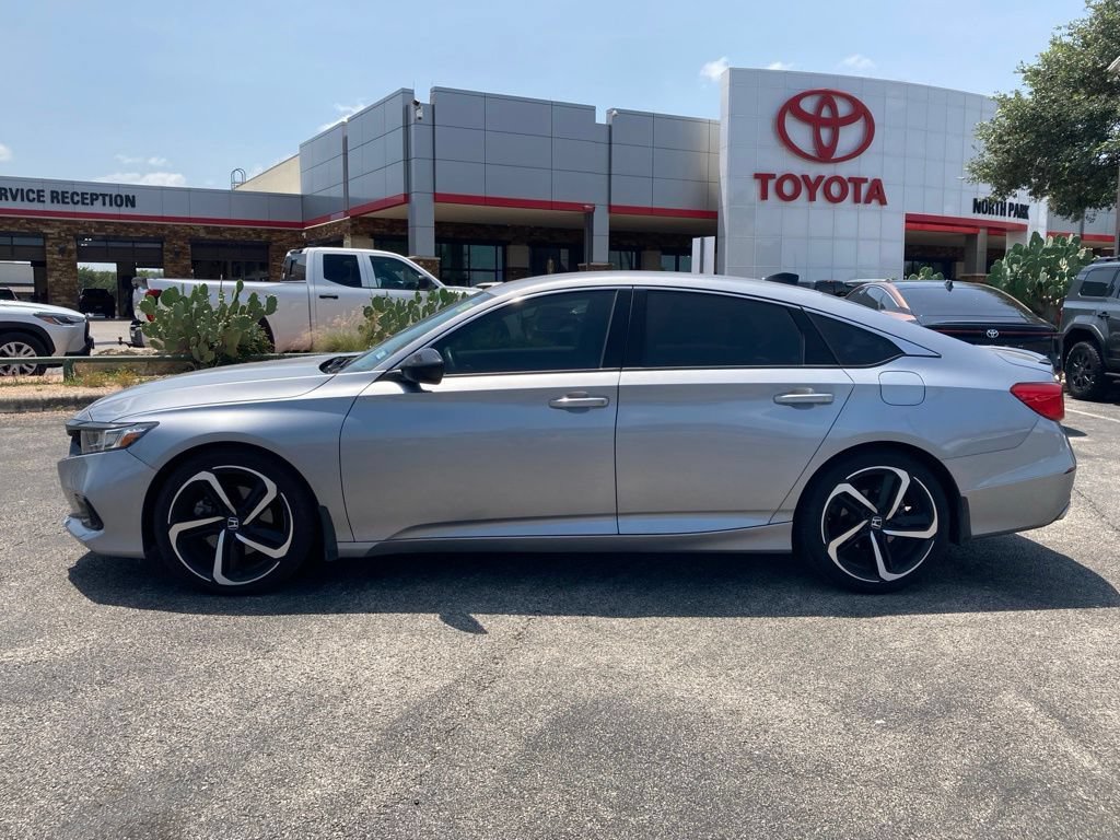 Used 2022 Honda Accord Sport image 6