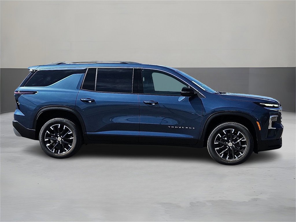 New 2026 Chevrolet Traverse LT w/ Sun and Wheel Package image 5