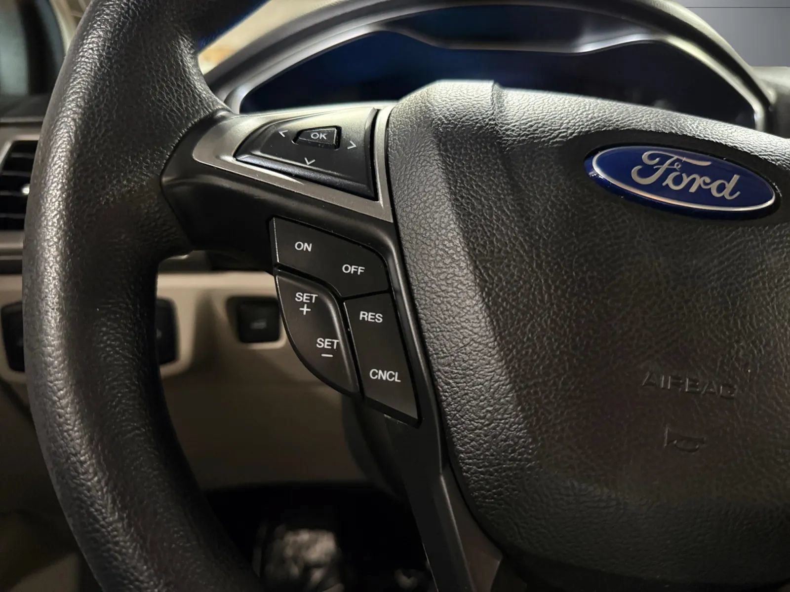 Used 2017 Ford Fusion SE w/ Fusion SE Technology Package FWD image 27
