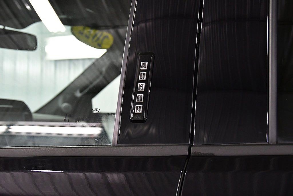 Used 2022 Ford F150 Raptor w/ Equipment Group 801A High image 15