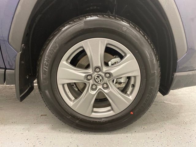 Used 2025 Toyota RAV4 XLE w/ Convenience Package image 8