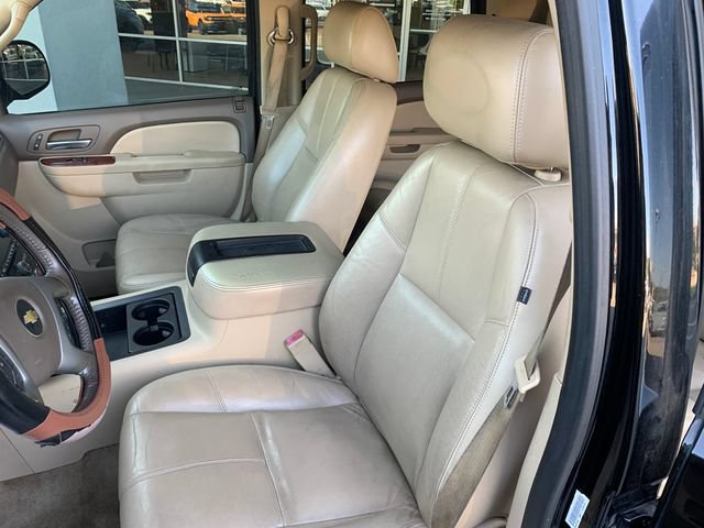 Used 2013 Chevrolet Tahoe LT w/ Luxury Package RWD image 9