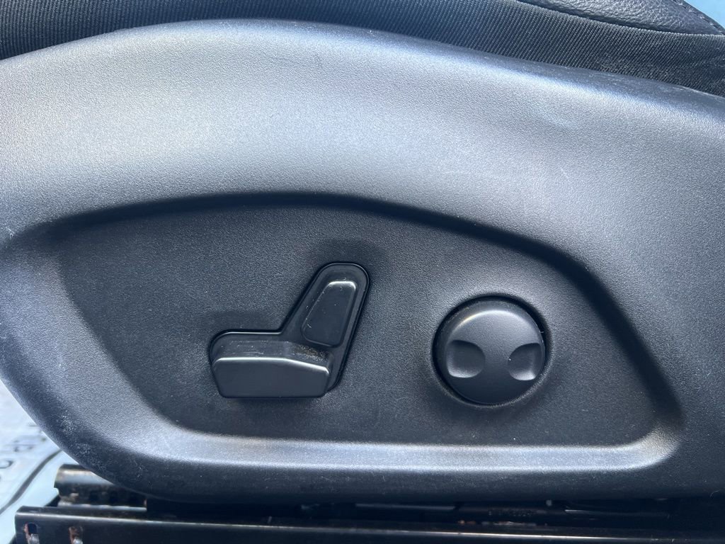 Used 2025 Jeep Compass Limited image 9