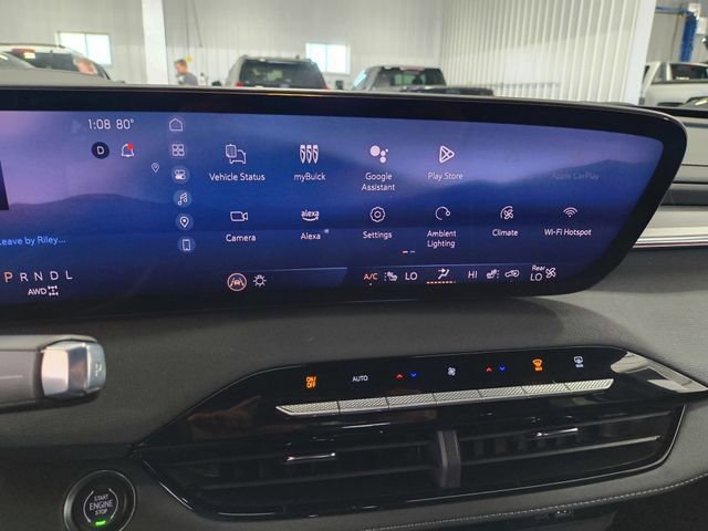 Used 2025 Buick Enclave Preferred AWD/4WD image 13