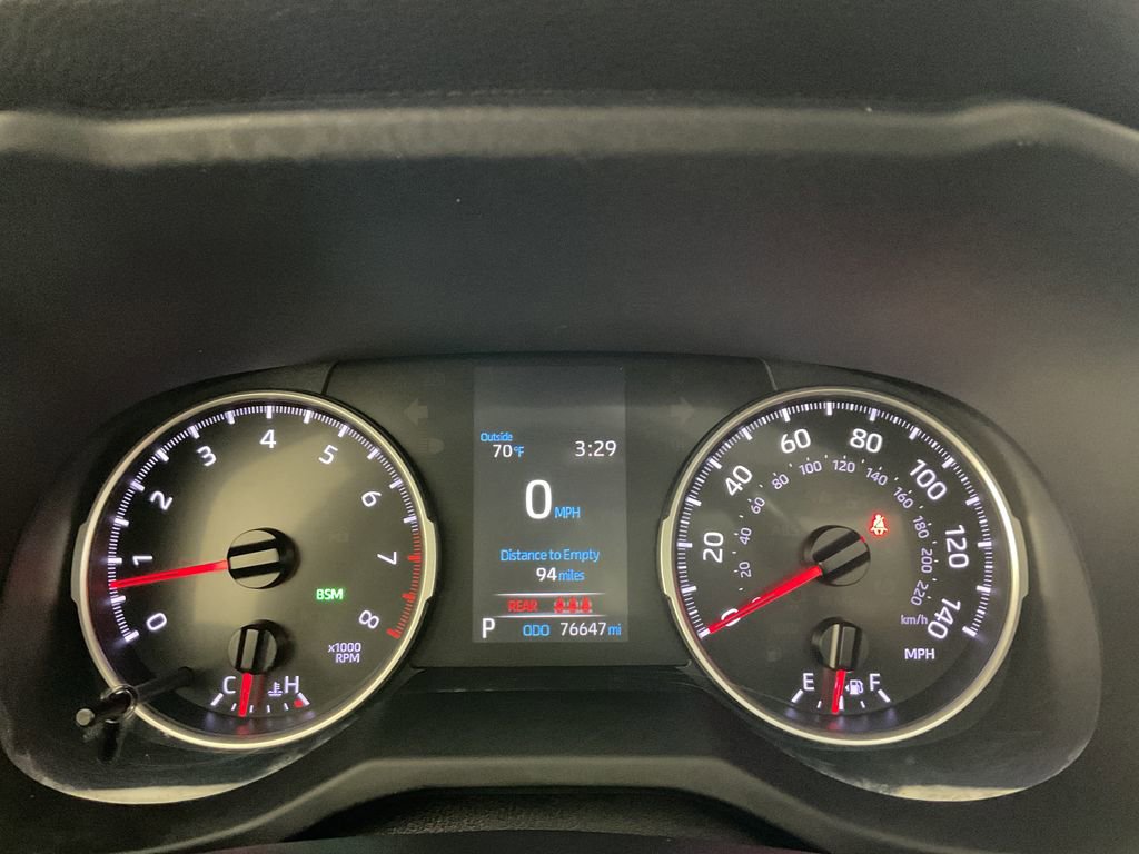 Used 2019 Toyota RAV4 XLE Premium w/ Cold Weather Package AWD/4WD image 28