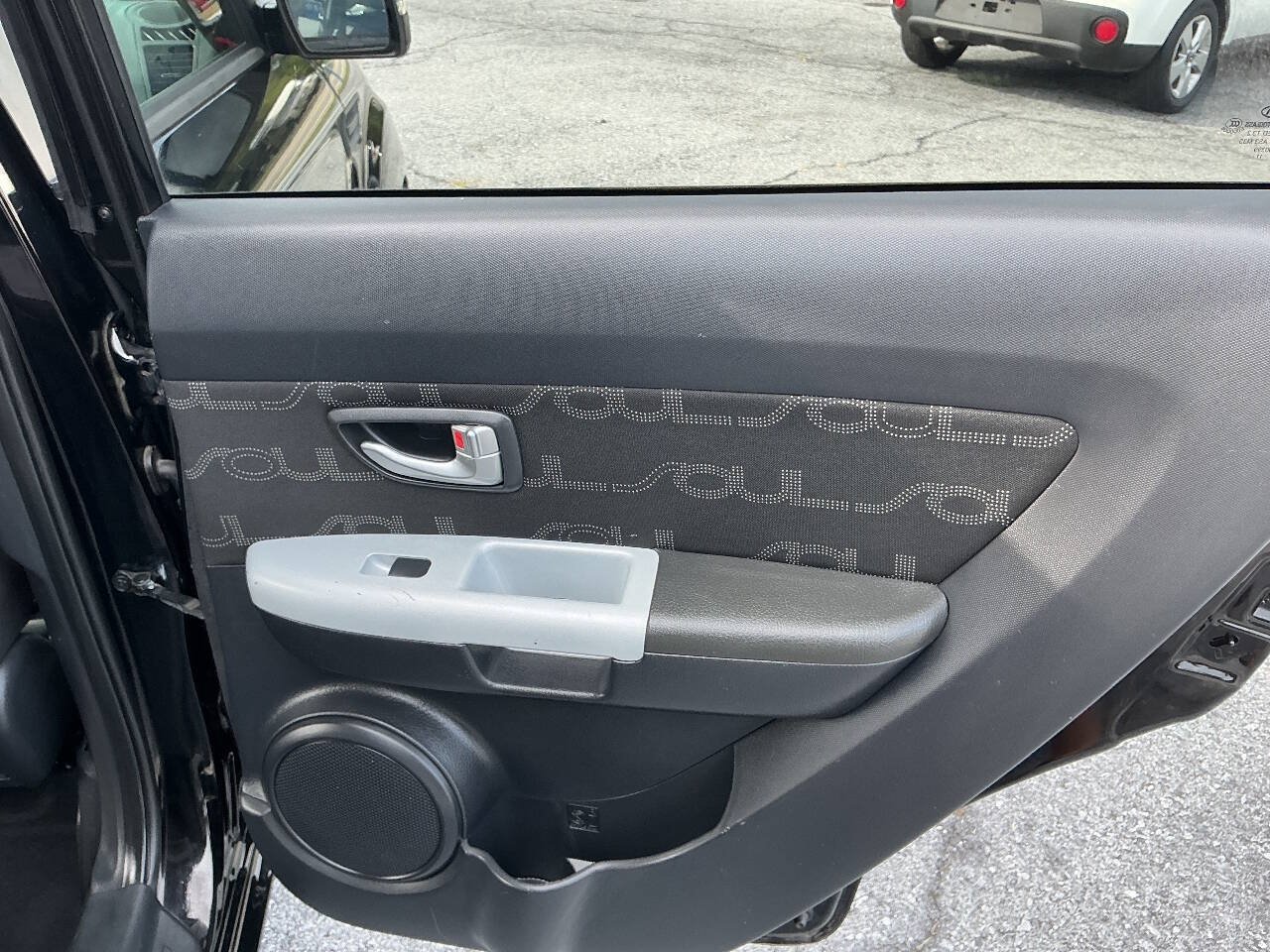 Used 2012 Kia Soul + w/ Audio Pkg FWD image 23