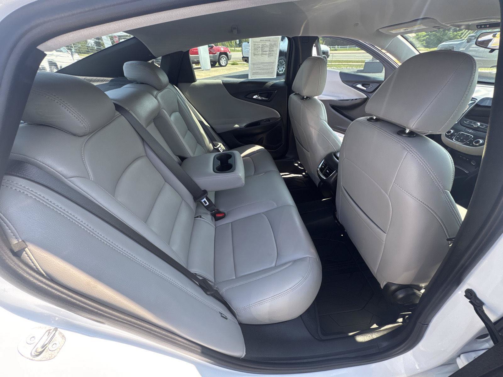 Used 2023 Chevrolet Malibu LT FWD image 13