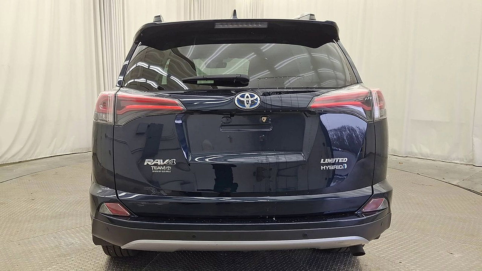 Certified 2018 Toyota RAV4 Limited image 2