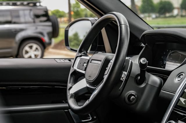 Used 2023 Land Rover Discovery HSE R-Dynamic AWD/4WD image 18