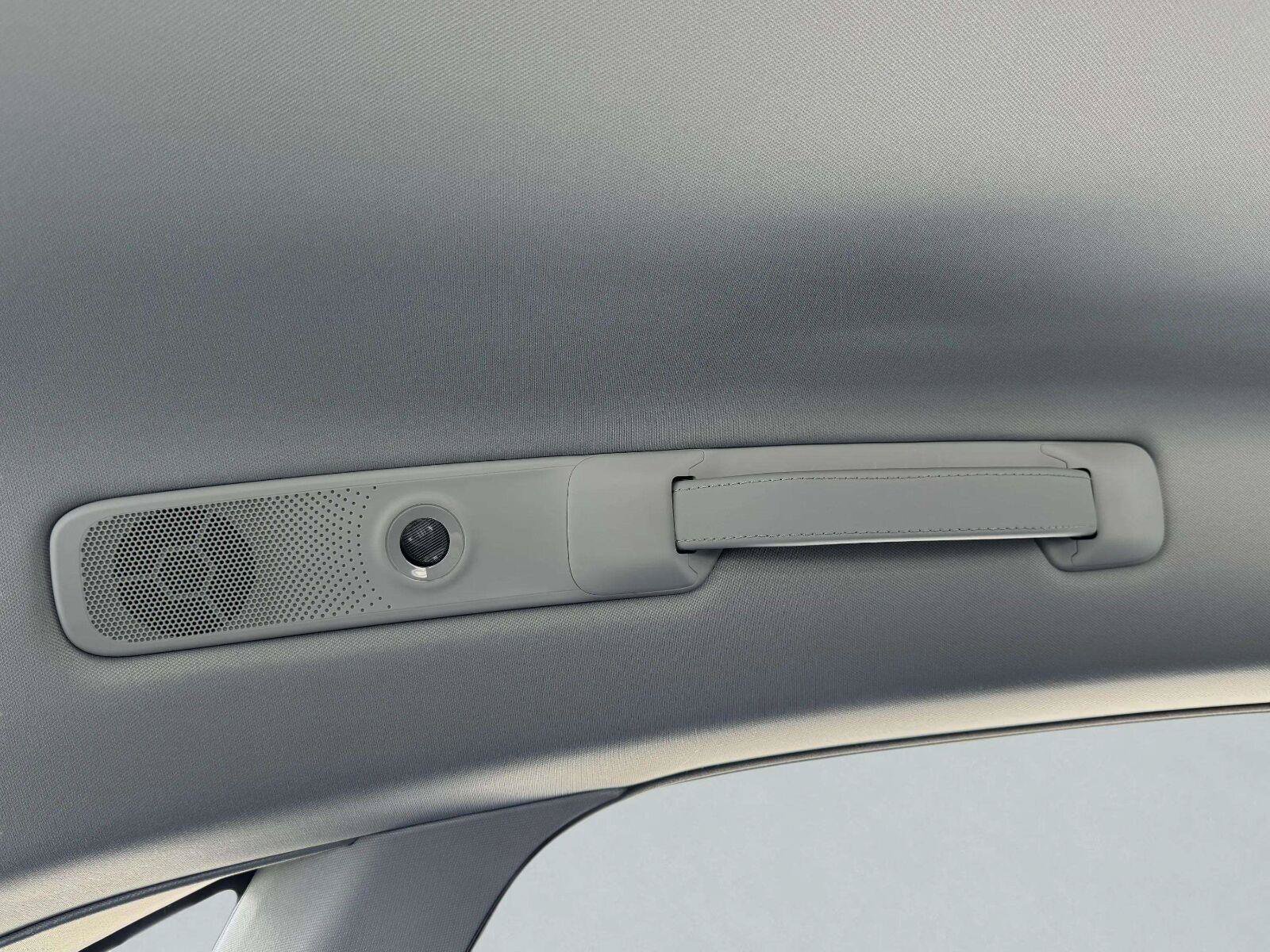 Used 2025 Lucid Air Pure RWD image 49