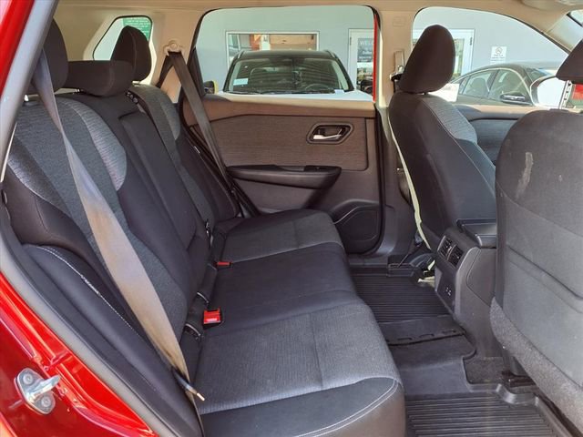 Used 2023 Nissan Rogue SV FWD image 22
