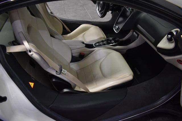 Used 2020 McLaren GT image 17