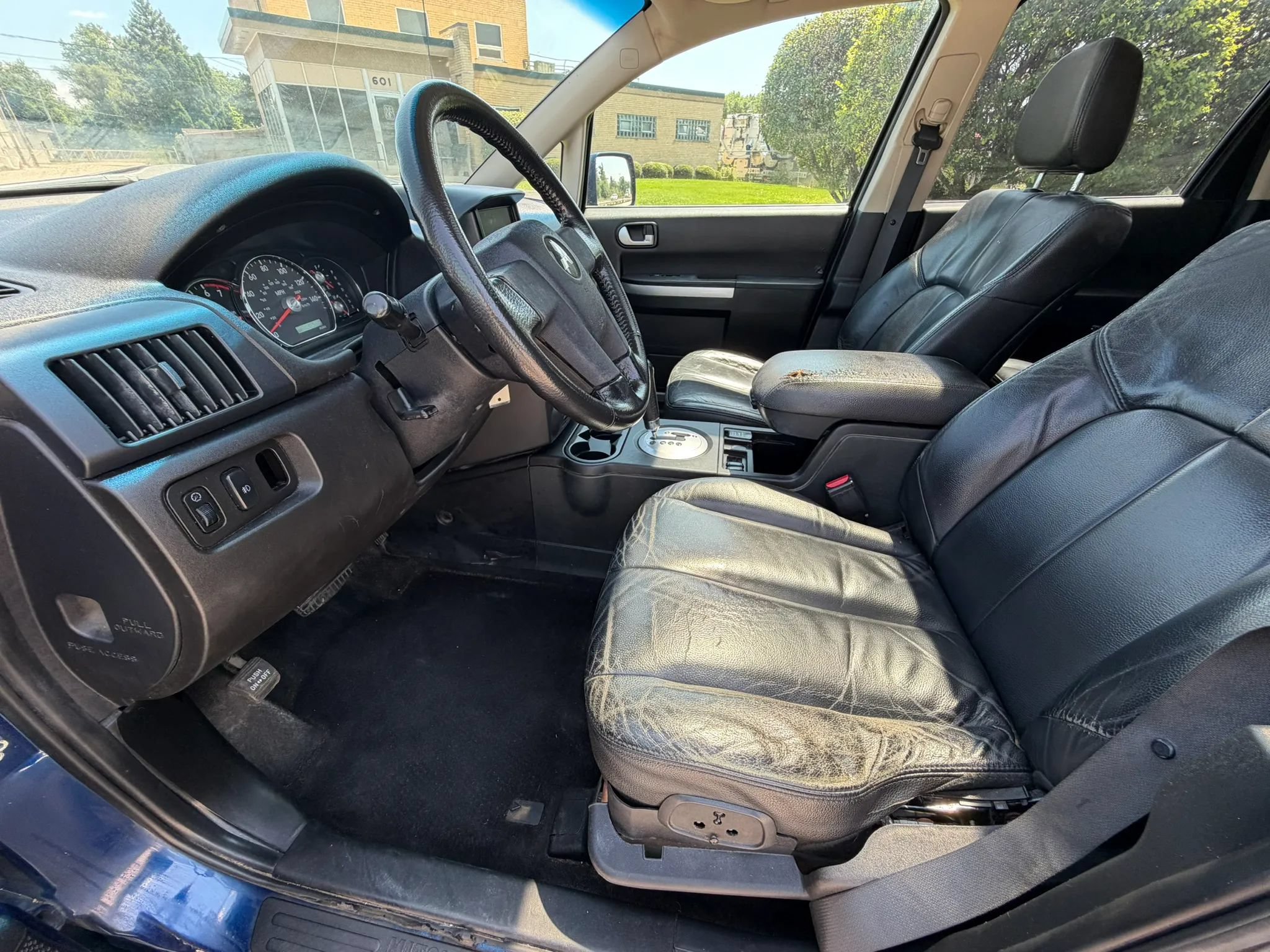 Used 2010 Mitsubishi Endeavor SE AWD/4WD image 12