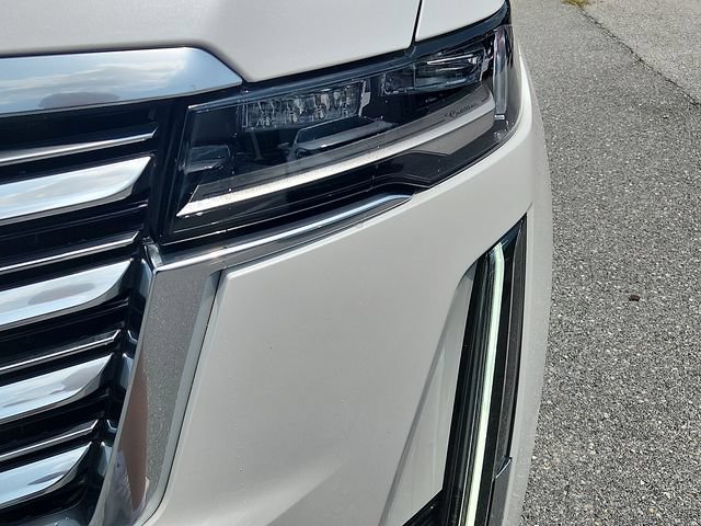 Certified 2024 Cadillac Escalade ESV Premium Luxury Platinum AWD/4WD image 9