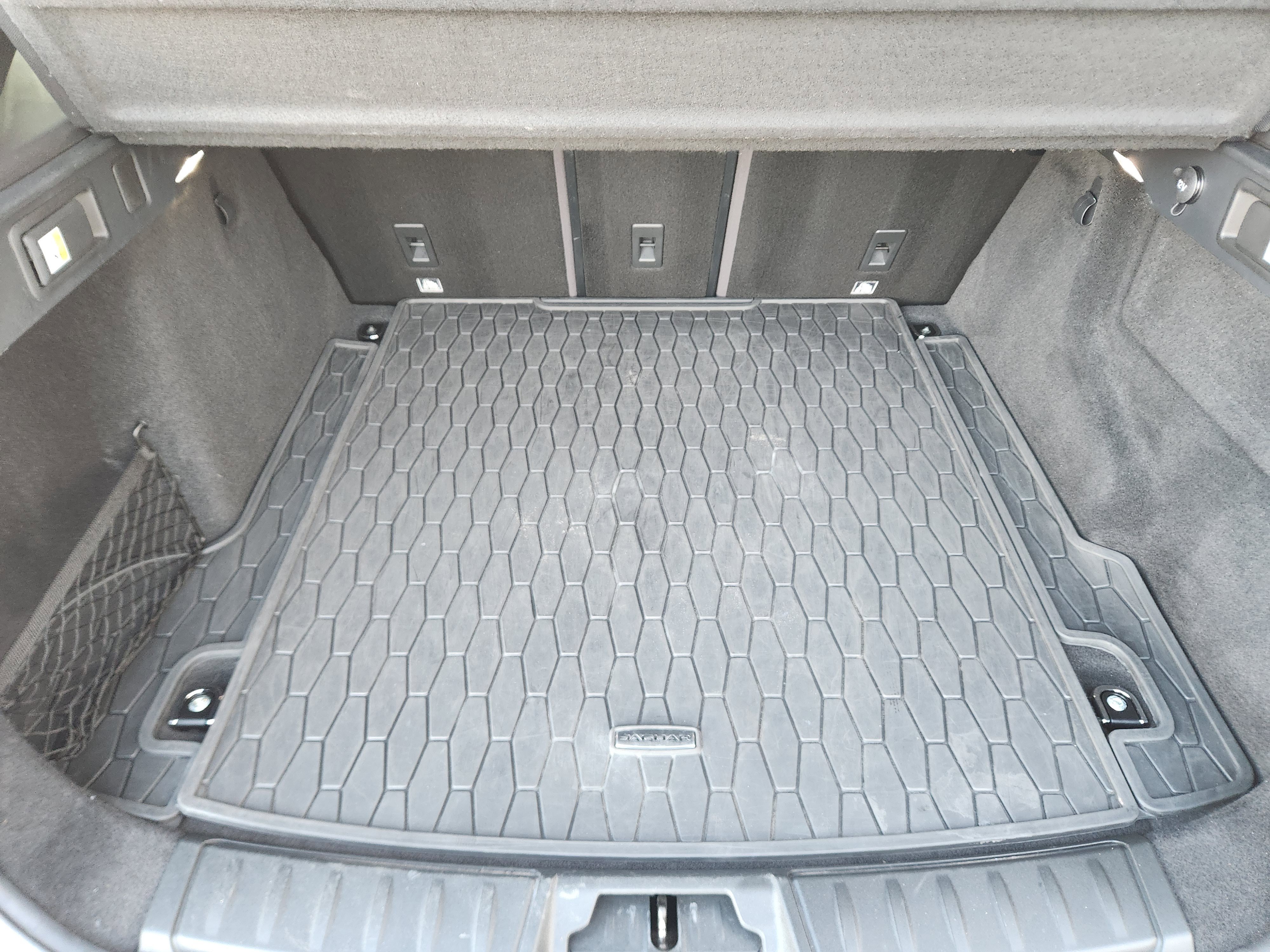 Used 2018 Jaguar F-PACE Prestige image 35