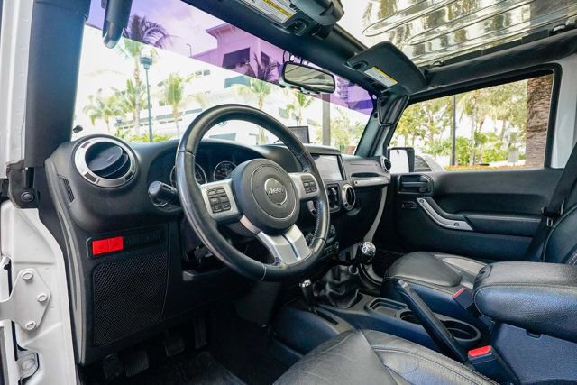 Used 2016 Jeep Wrangler Unlimited Rubicon AWD/4WD image 57