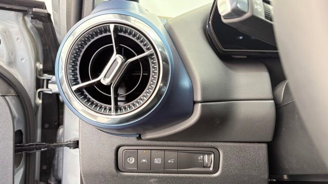 New 2026 Chevrolet Equinox EV LT FWD image 33