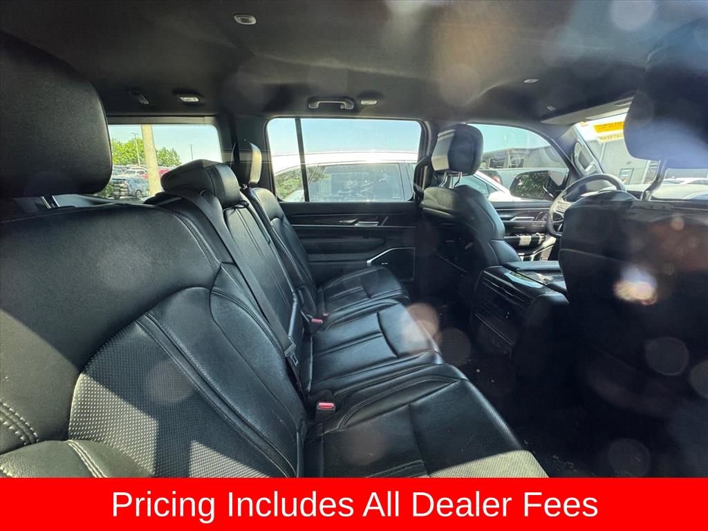 Used 2024 Jeep Wagoneer 2WD image 4