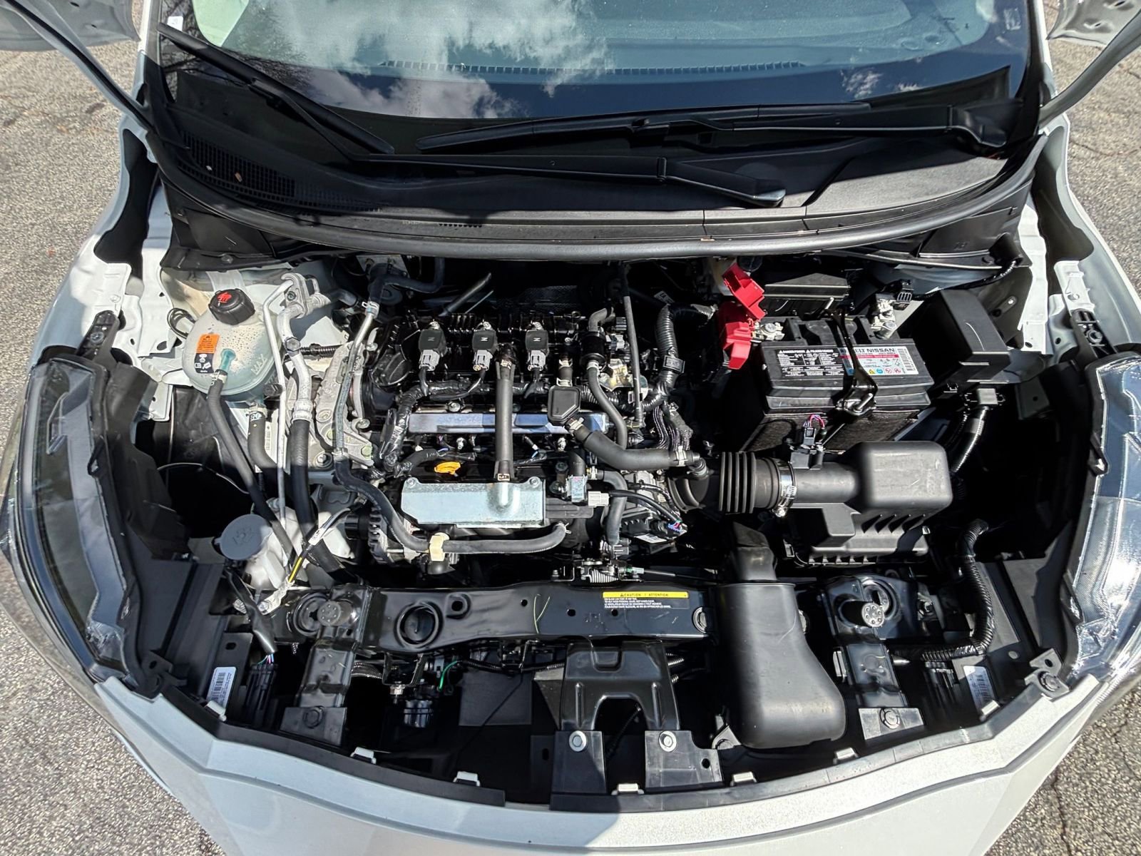 Used 2025 Nissan Versa SV FWD image 32