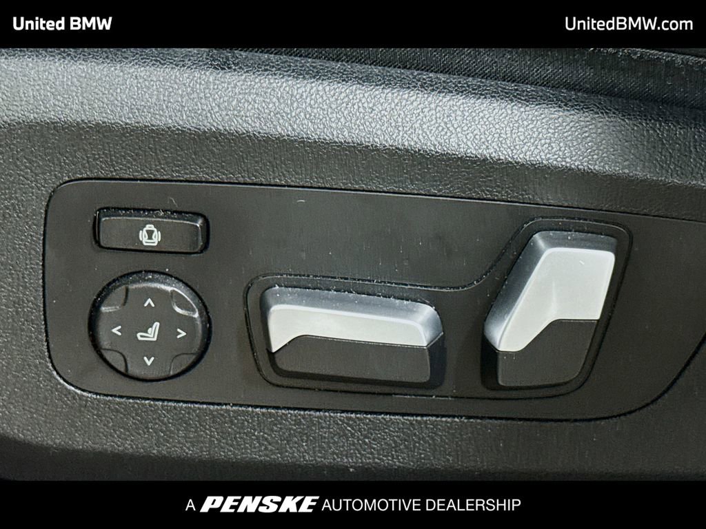 Used 2022 BMW X5 sDrive40i w/ Parking Assistance Package image 4
