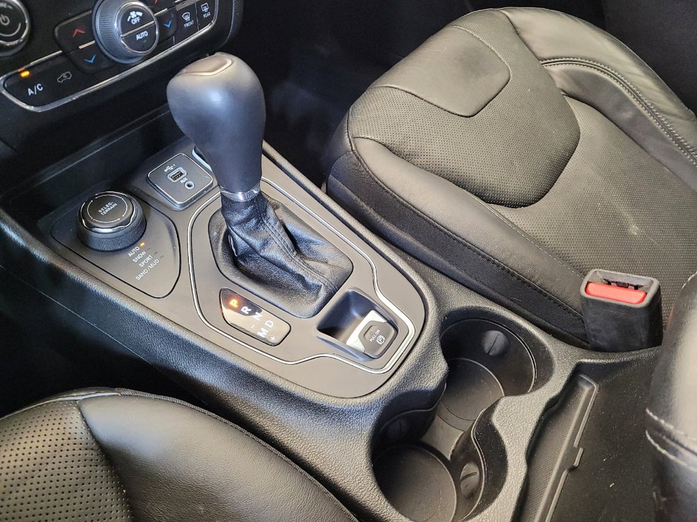 Used 2021 Jeep Cherokee Latitude Lux w/ Comfort/Convenience Group image 26