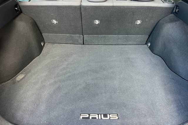 Used 2017 Toyota Prius Four FWD image 16