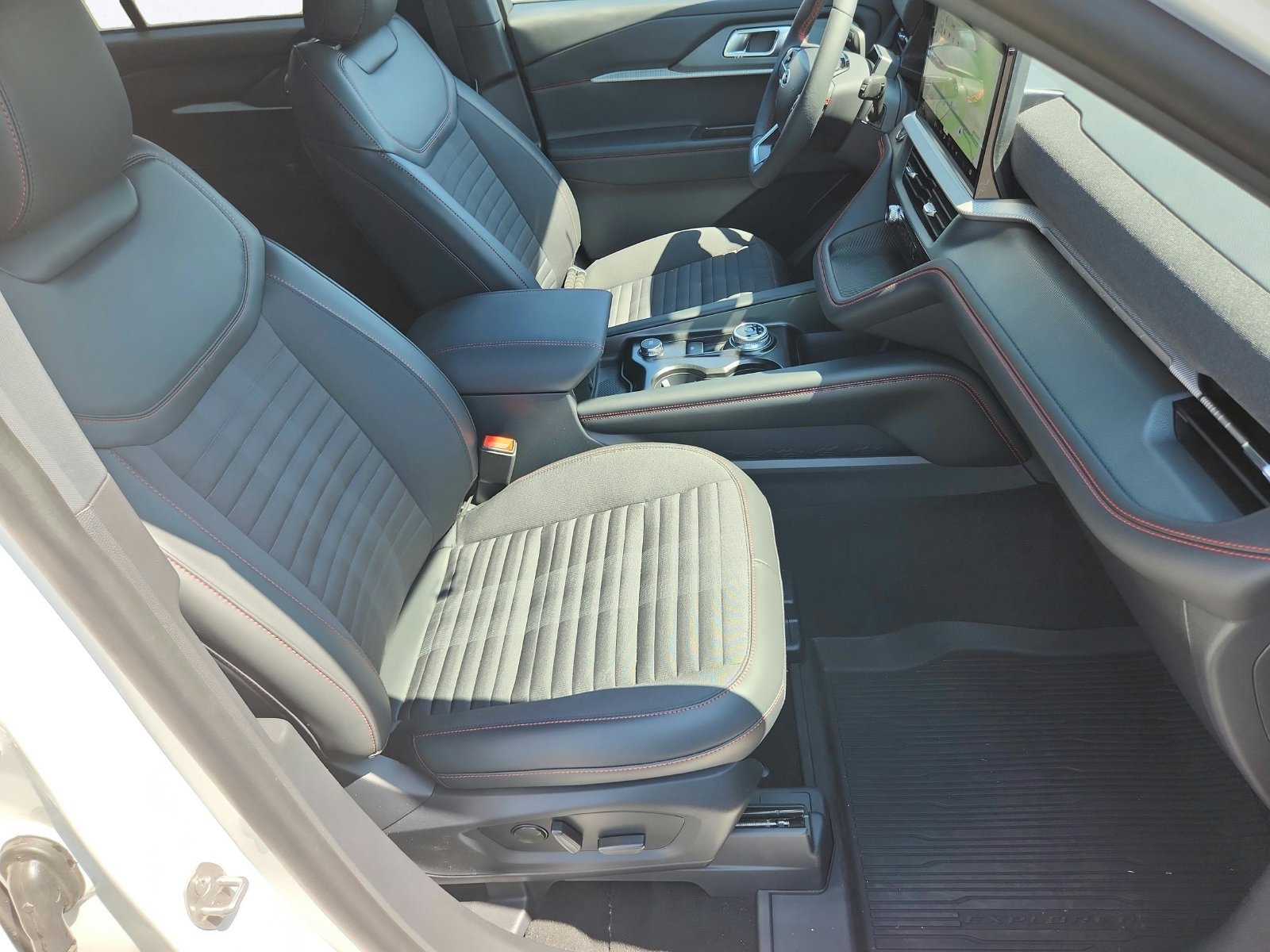 New 2026 Ford Explorer ST-Line AWD/4WD image 29