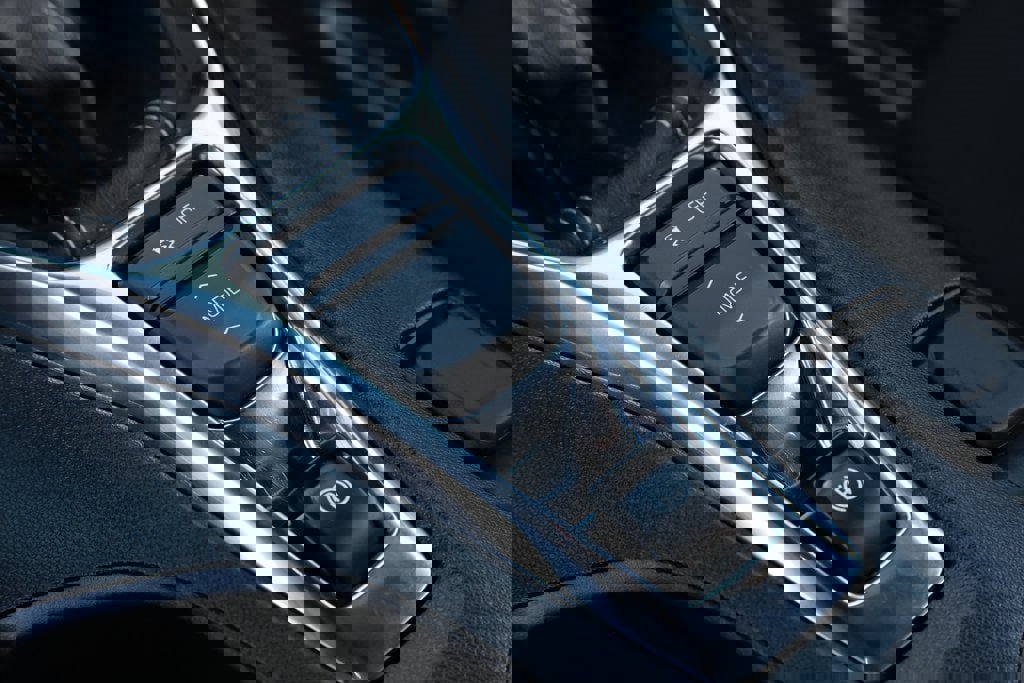 Used 2022 Chevrolet Camaro LT w/ Technology Package image 25