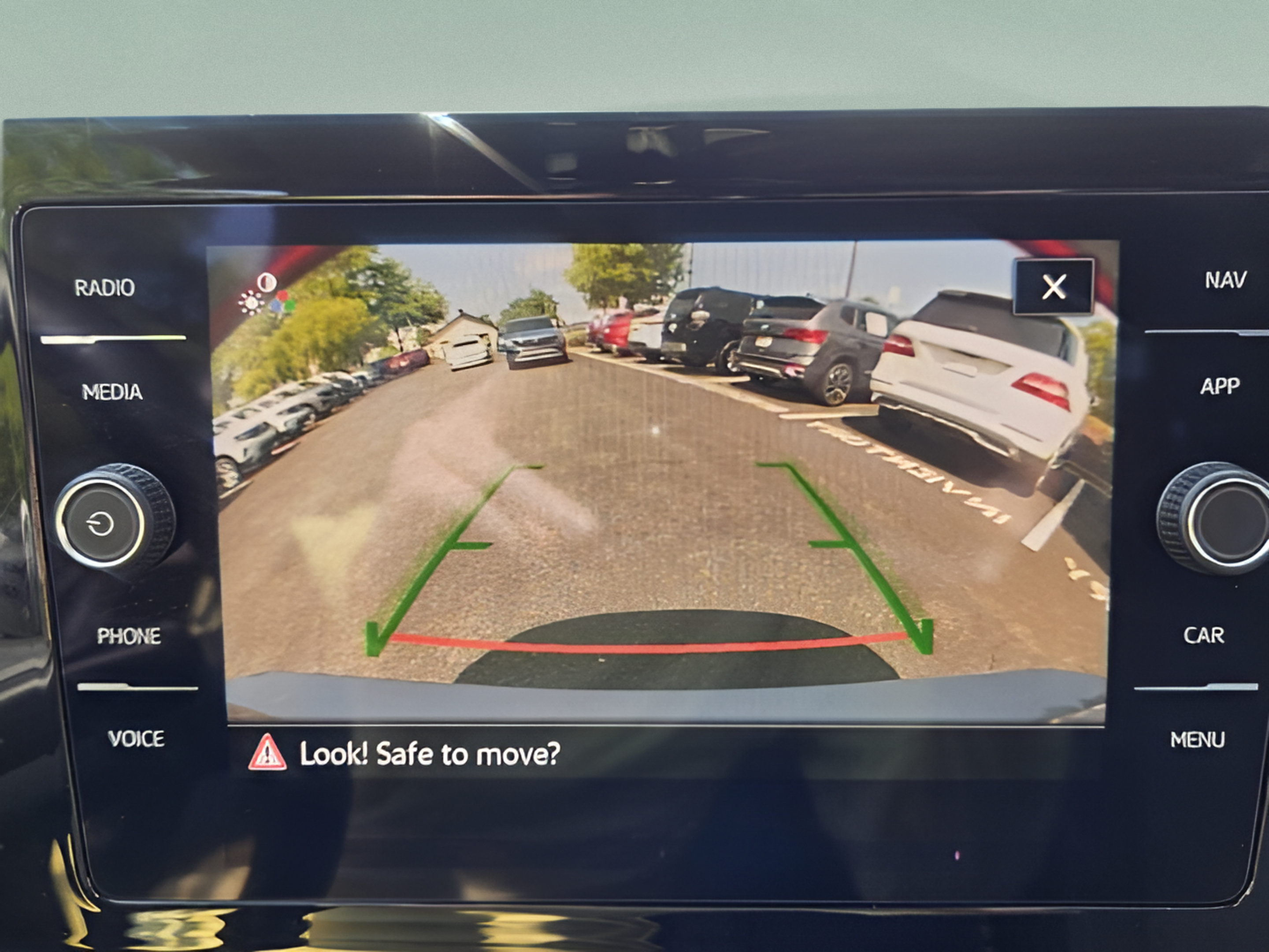 Used 2025 Volkswagen Jetta SEL FWD image 16