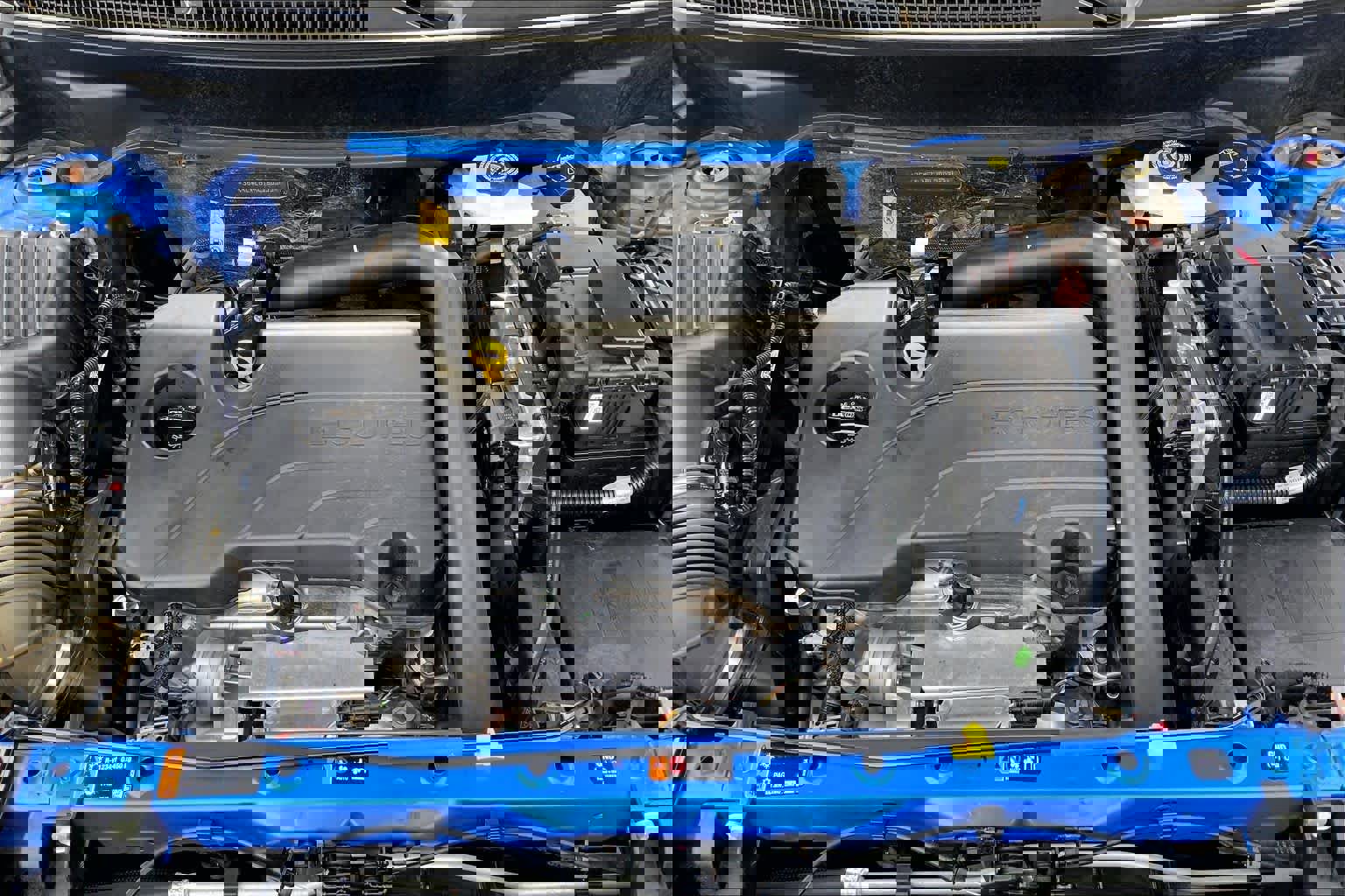 Used 2024 GMC Terrain SLE w/ Elevation Edition image 32