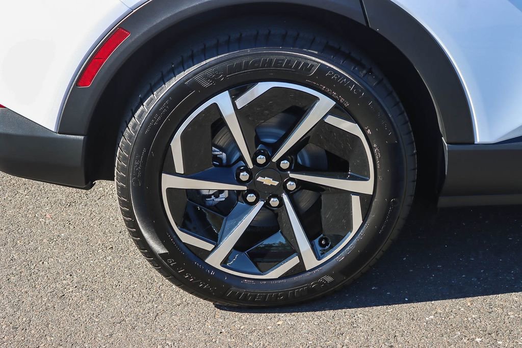 New 2026 Chevrolet Equinox EV LT image 10