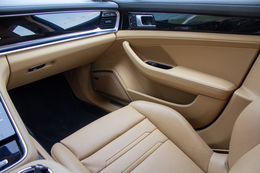 Used 2022 Porsche Panamera 4S AWD/4WD image 20