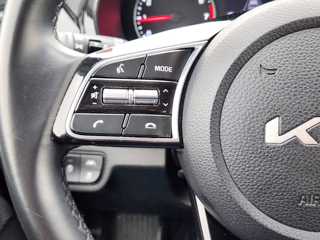 Used 2023 Kia Seltos EX image 18