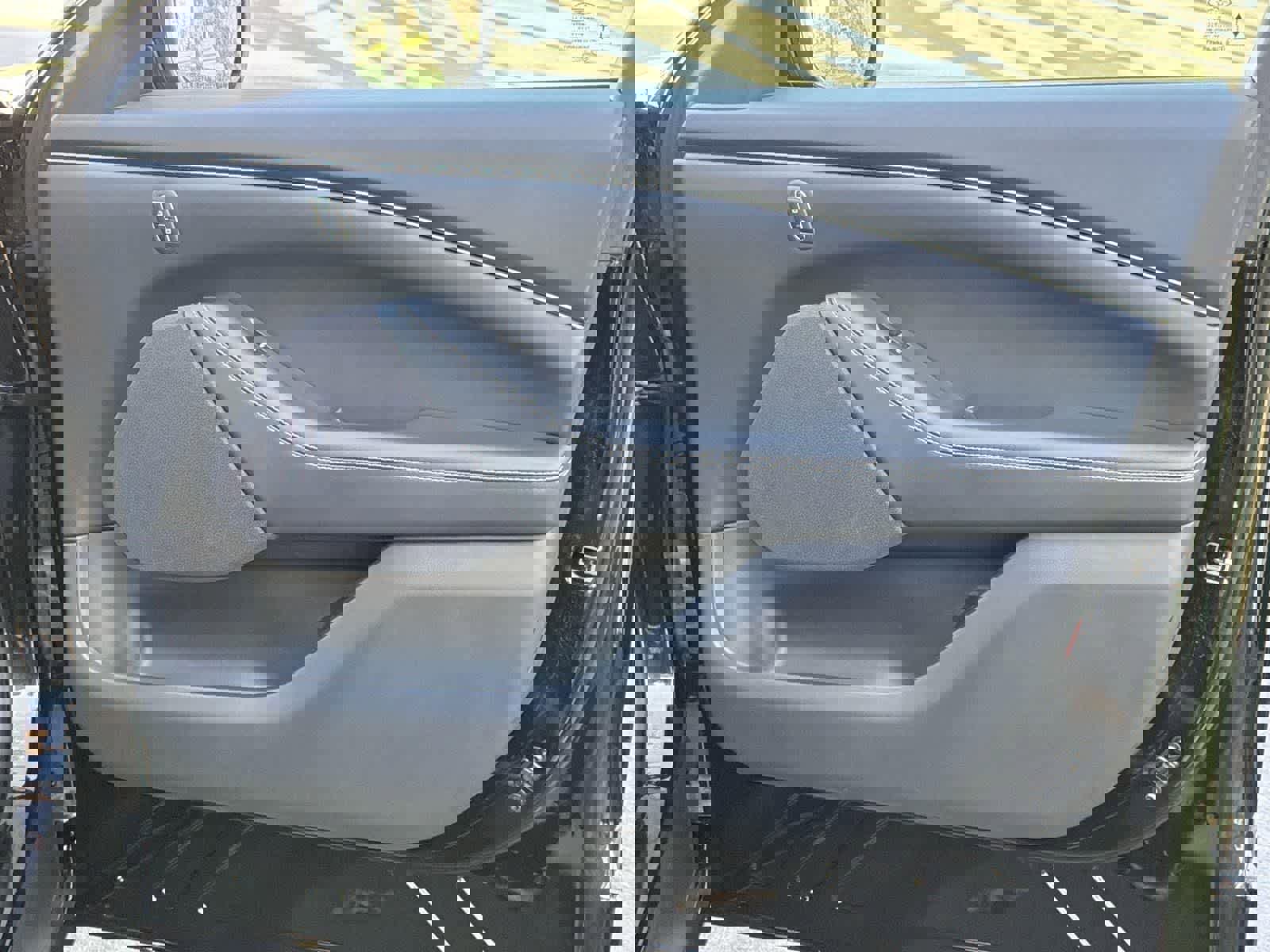 Used 2022 Ford Mustang Mach-E Select image 31